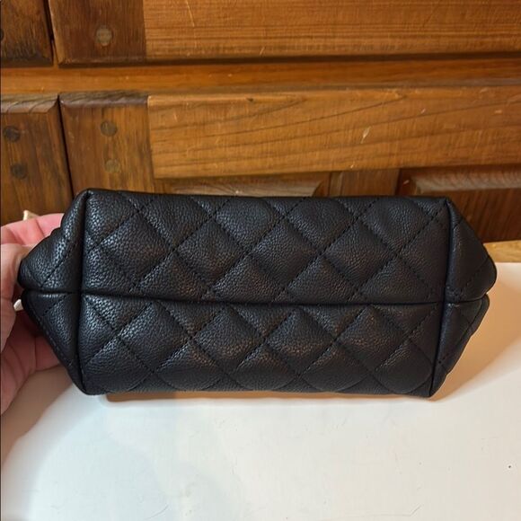 Betsey Johnson Cream and Black Quilted Cosmetic Bag Triple Heart Tags - Picture 5 of 7